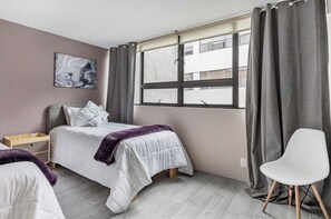 2 bedrooms, iron/ironing board, free WiFi, bed sheets - Cozy Roma Norte Flat - Parking- Wifi - Sleeps 6 (Mexico City)