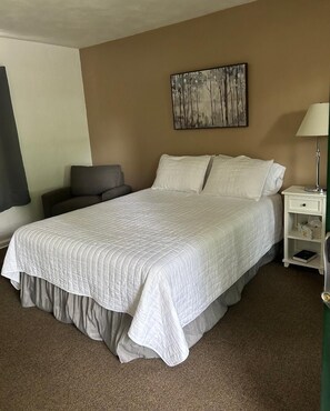 Standard Single Room, 1 Queen Bed | Free WiFi - Motel Somerset (Cement City)