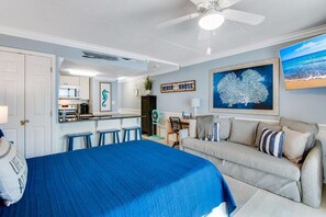 Smart TV - Sugar Beach 137 Studio Orange Beach, Alabama (Orange Beach)