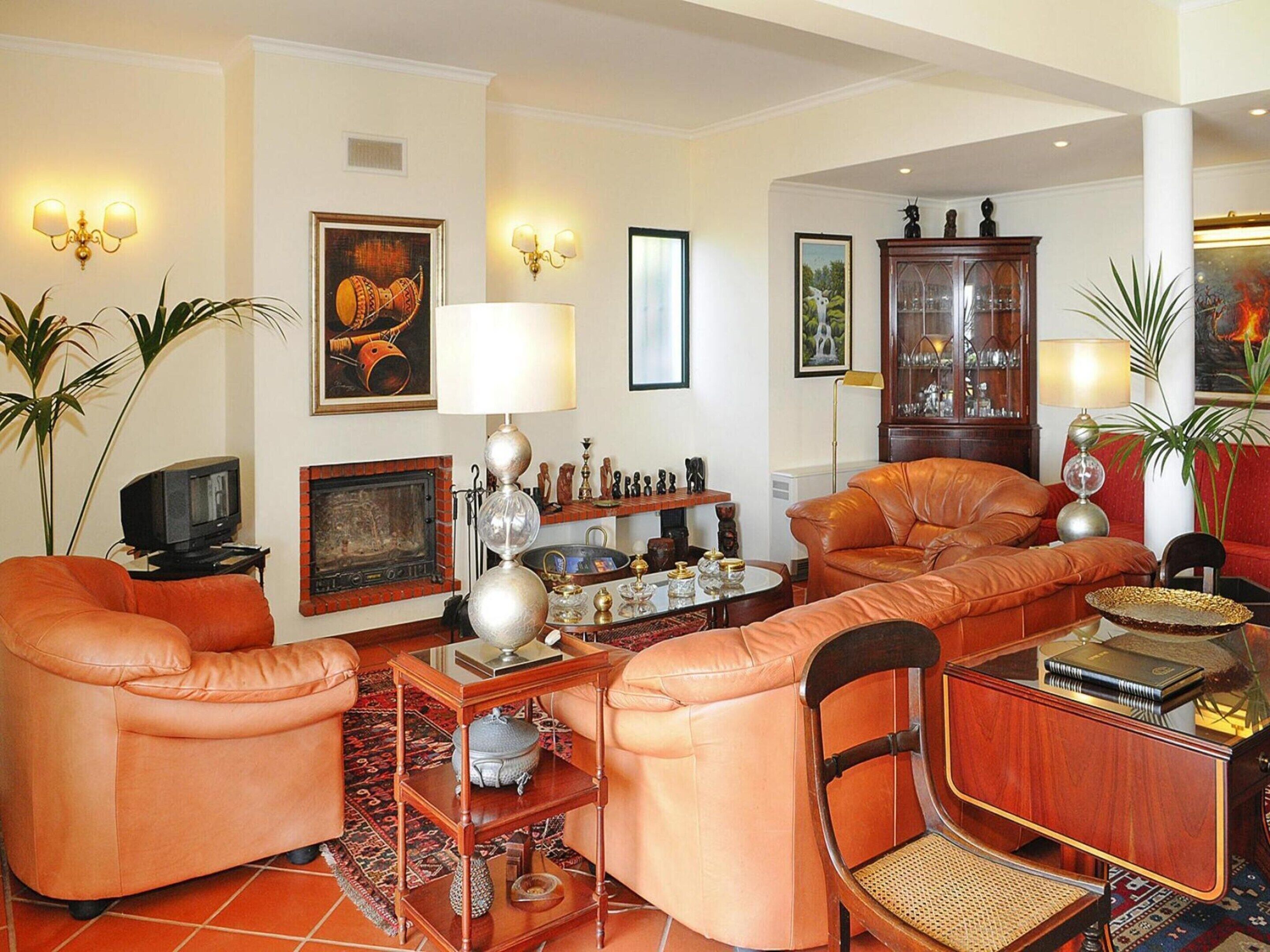 Villa | Wohnzimmer | Kamin