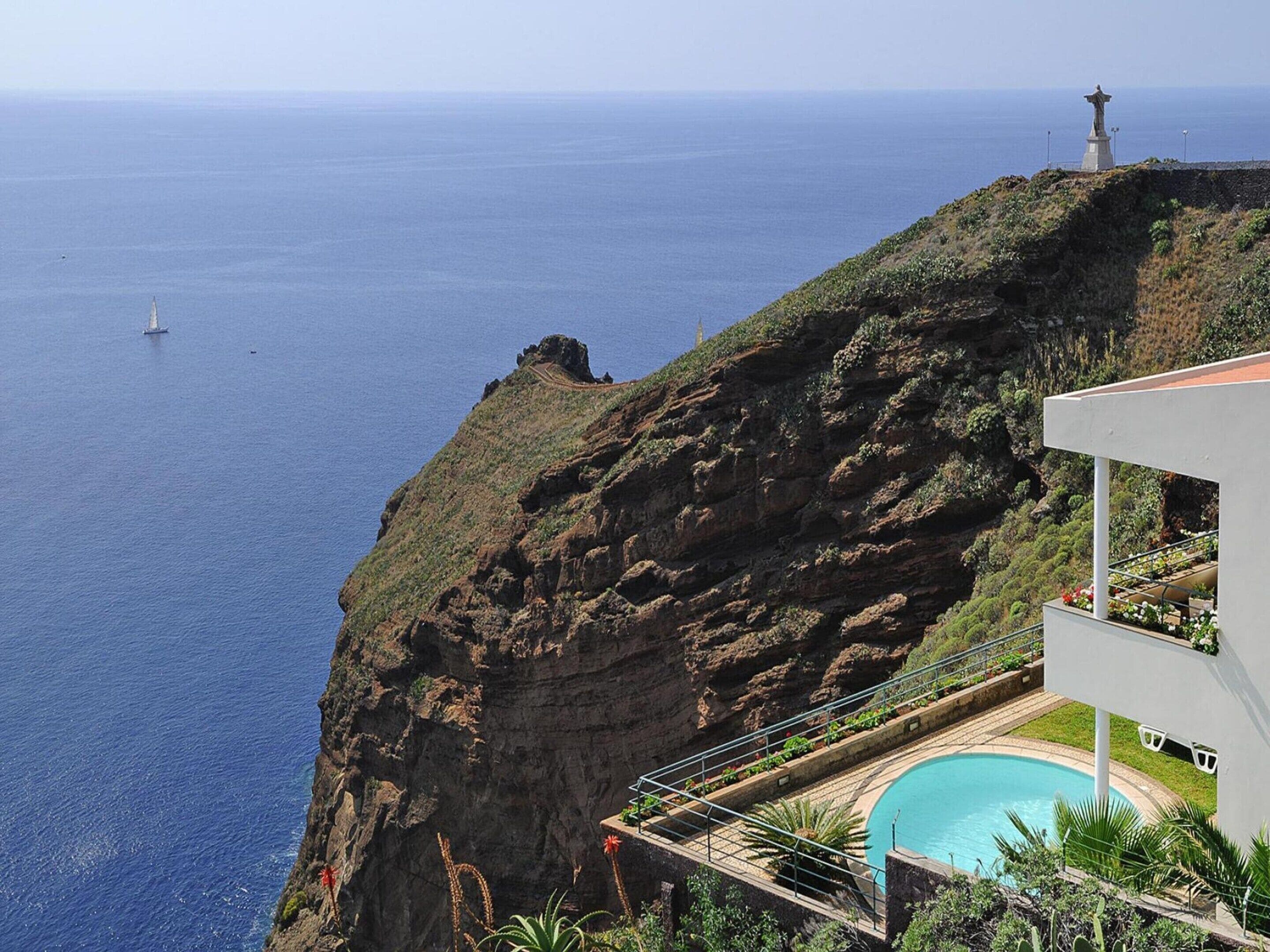 الإطلالة من المنشأة