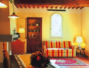 Living room - Apartment in Tuscany With Golf & Pools (Gambassi Terme)