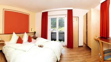 Apartment | 3 bedrooms, bed sheets