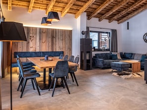 Dining - Chalet in Wald Near Krimml Waterfalls (Wald im Pinzgau)