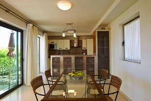 Dining - Holiday Home in Maspalomas With Terrace (San Bartolomé de Tirajana)