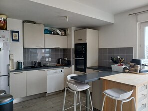 Frigorifero, microonde, forno, lavastoviglie