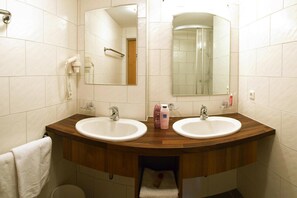 Apartment | Bathroom - Apartment in Ischgl (Ischgl)