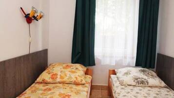 Apartment | 1 bedroom, bed sheets