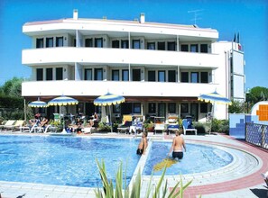 Departamento | Alberca | Alberca al aire libre 