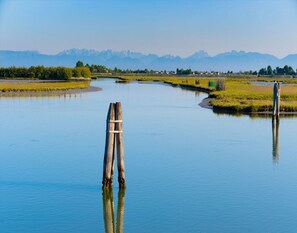 Apartment | Water view - Apartment in Cavallino by Adriatic Beach (Cavallino-Treporti)