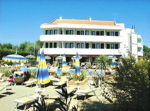 Esterni