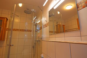Apartment | Bathroom - Reihenhaus Dunenwaldhaus Mitte in Trassenheide (Trassenheide)