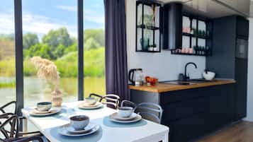 Mobile Home | Dining