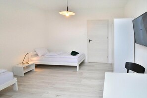 5 bedrooms, individually furnished, bed sheets - Villa in Mielenko With Sauna Near Baltic Sea (Mielno)