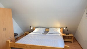 Nhà | 2 phòng ngủ, bàn ủi/dụng cụ ủi quần áo