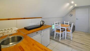 Apartment | Dining