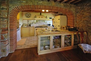 Private kitchen - Premium Villa With Terrace (Massarosa)