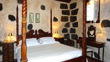 House | 2 bedrooms, individually furnished