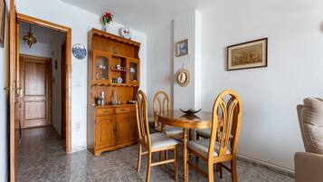 Apartment | Dining