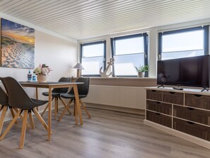 Dining - Comfortable Holiday Apartment in St. Peter Ording (St. Peter-Ording)
