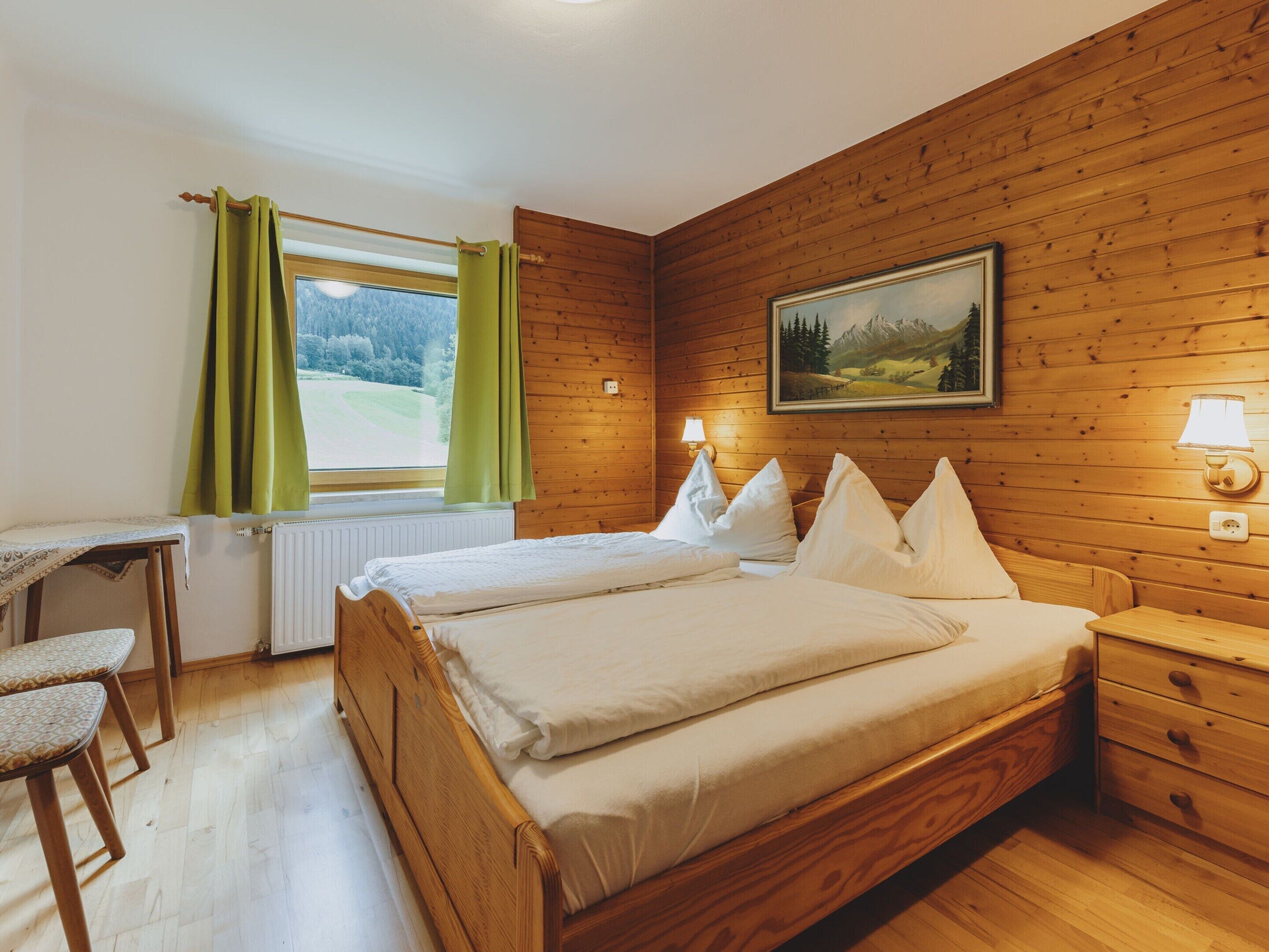 House | 5 bedrooms, individually furnished, bed sheets