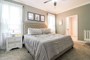 9 bedrooms, iron/ironing board, travel cot, WiFi - Incredible home with Game Room/Cinema/Pool&Spa 227861! (Kissimmee)