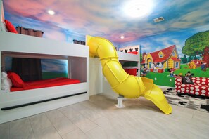 Children’s area - Incredible home with Game Room/Cinema/Pool&Spa 227861! (Kissimmee)