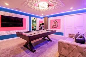 Spielezimmer