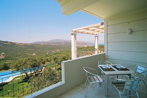 Villa | Dining - Apartment in Residence Rodanthi (Platanias)
