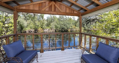 Suwannee Comfort, Private Cozy Cabin on the Suwannee River