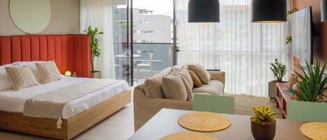 Iron/ironing board, WiFi, bed sheets, wheelchair access