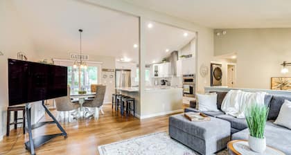 Bremerton Home w/ Fire Pit Near Parks & Museums