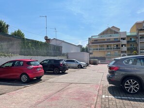 Property grounds - Unique beachfront studio cabin with direct beach access (Arcachon)