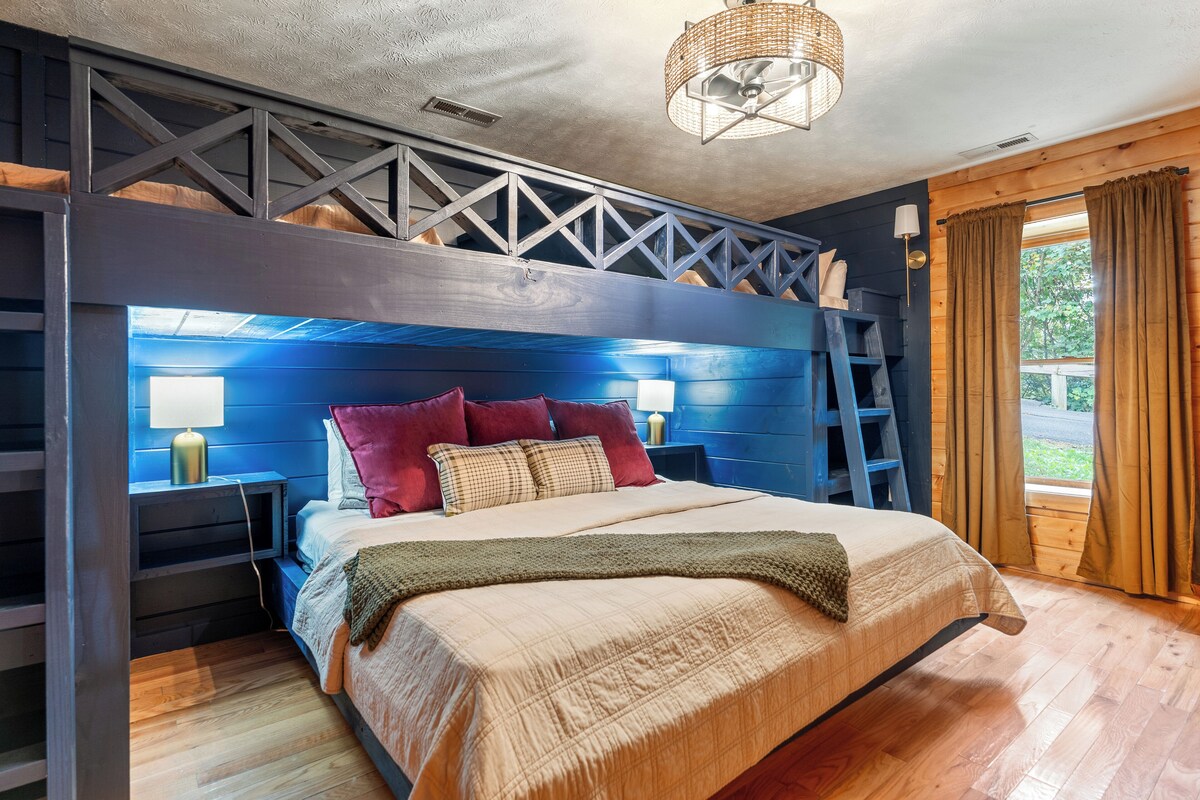 Photo 105 of Sky Walk Lodge! Sleeps 22, Mountain View, Full Game Room!