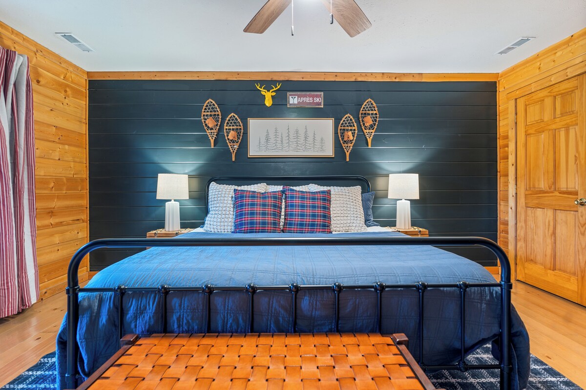 Photo 95 of Sky Walk Lodge! Sleeps 22, Mountain View, Full Game Room!
