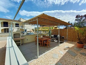 Outdoor dining - Il Polpoleo apt in Portoazzurro,400mt Dalla Spiaggia, 900mt dal Centro,wifi (Porto Azzurro)