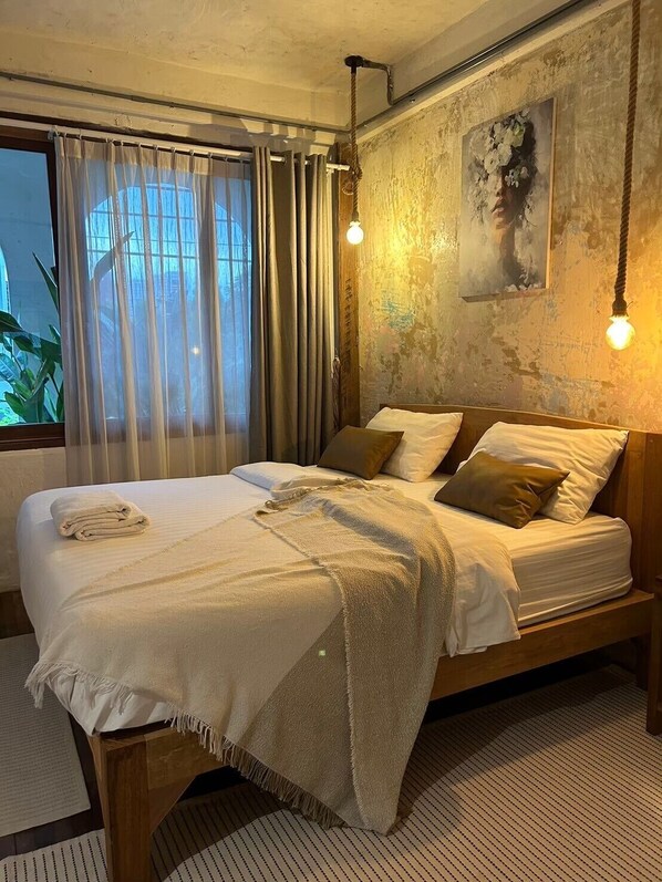 4 bedrooms, WiFi, bed sheets