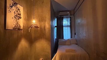 4 bedrooms, WiFi, bed sheets