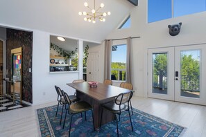 Dining - Stylish Hill Country Hide Out (Lago Vista)