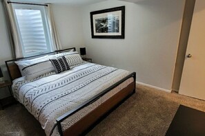 3 bedrooms, desk, iron/ironing board, WiFi