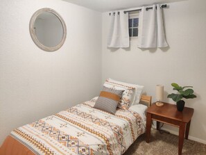 3 bedrooms, desk, iron/ironing board, WiFi