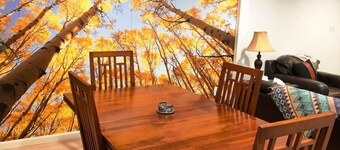 Boho Aztec suite w/ garage & patio! 15 min to DT