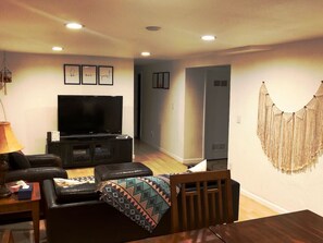 TV - Boho Chic 3BR Retreat Near Denver (Denver)