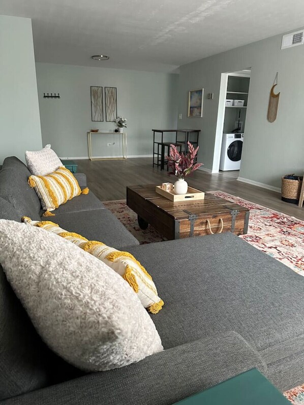 TV - Lakewood Gem: Furnished Haven! Perfect for Month Long Stays! (Lakewood)