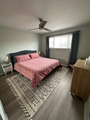 1 室のベッドルーム、WiFi