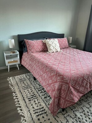 1 室のベッドルーム、WiFi