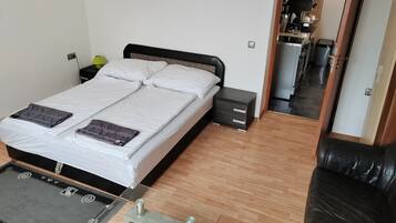6 Schlafzimmer, Bügeleisen/Bügelbrett, WLAN, Bettwäsche