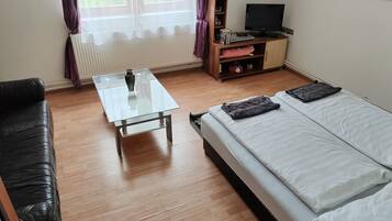 6 多间卧室、熨斗/熨衣板、WiFi、床单