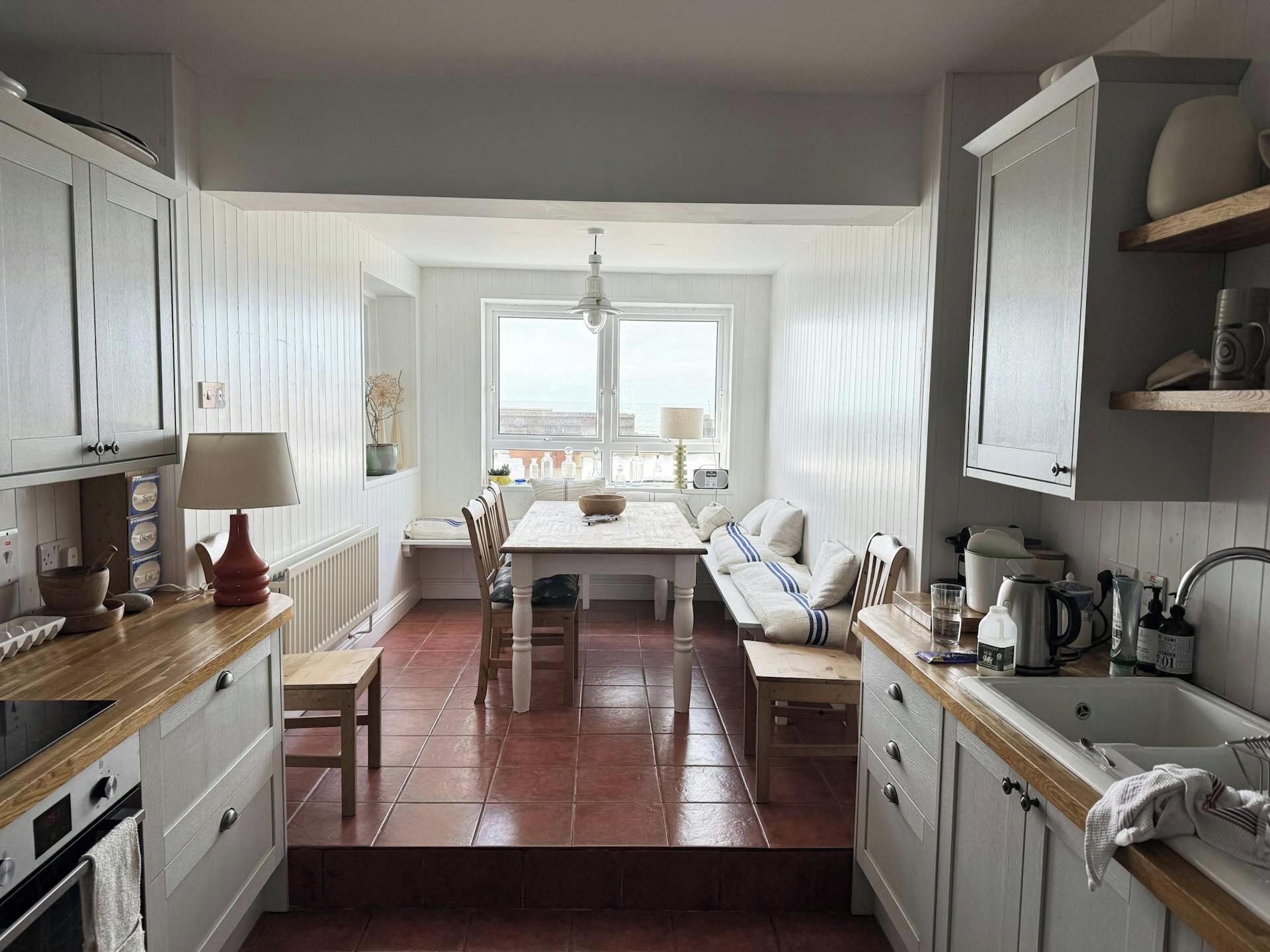 Fridge, microwave, dishwasher, coffee/tea maker