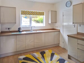 Lava-louças, talheres/pratos/utensílios de cozinha